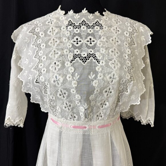 Edwardian White Cotton Voile or Lawn Summer Tea Dress Eyelet Lace Antique 1900s - Picture 2 of 14